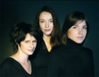 voir Trois femmes flics Saison 1 en streaming 